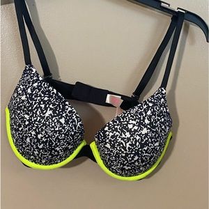 Victoria’s Secret wear everywhere push-up bra 34 b